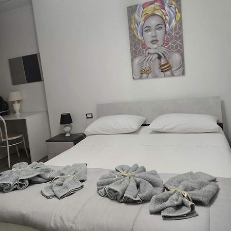 B&B Dei Sogni In Centro, Con Facilita Di Parcheggio Cosenza Kültér fotó