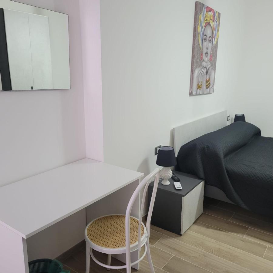 B&B Dei Sogni In Centro, Con Facilita Di Parcheggio Cosenza Kültér fotó